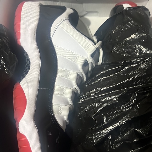 Air Jordan 11 Retro Low Brand New ! Never Worn - Picture 2 of 4